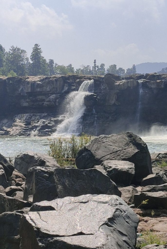 Gira waterfall- Saputara